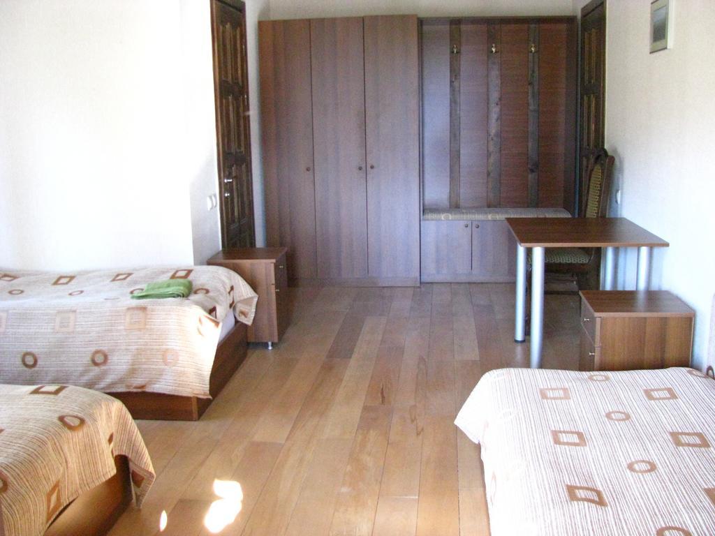 Guest House Shina Omalo Zimmer foto